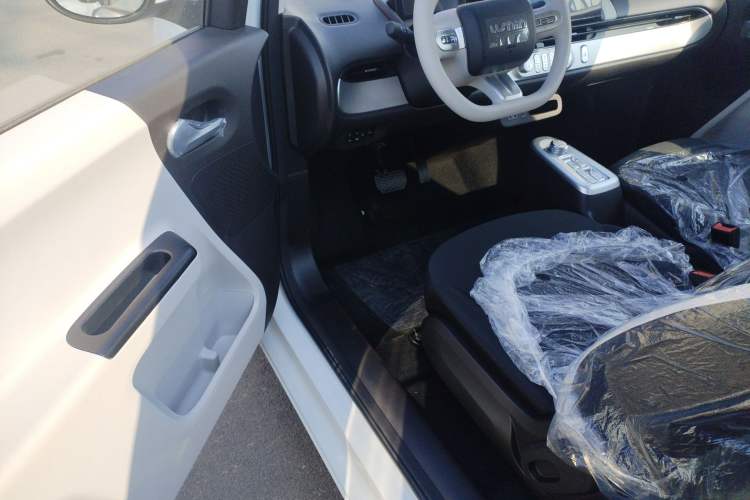 Used CHANGAN NEVO Lumin 2026 Model Treasure Edition 205km Passionate Beige Ningde
