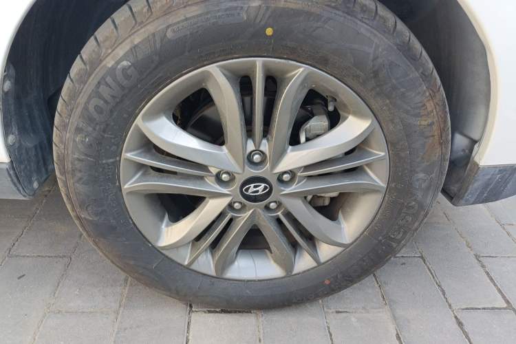 Used Hyundai ix35 2015 2.0L Automatic 2WD Smart Version China V Standard
