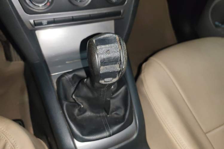 Used Skoda Octavia 2012 1.6L Manual Eado Edition
