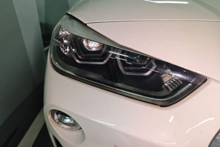 Used BMW X2 2019 sDrive25i Leading Edition M Sport Package China VI Right Front Headlight