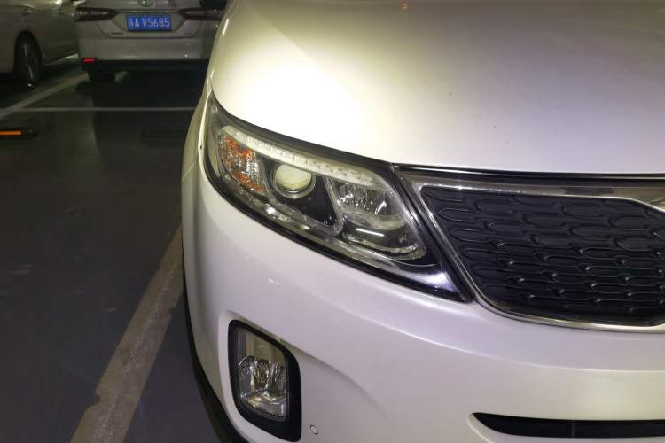 Used Kia Sorento 2013 2.4L 7-Seater Gasoline Luxury Version China IV Standard
