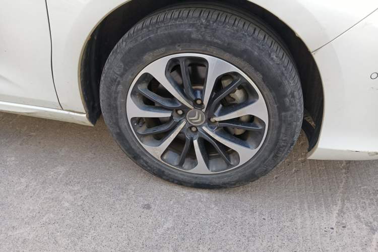 Used Citroen C4L 2016 1.2T Automatic Elite Model Right Front Wheel Hub