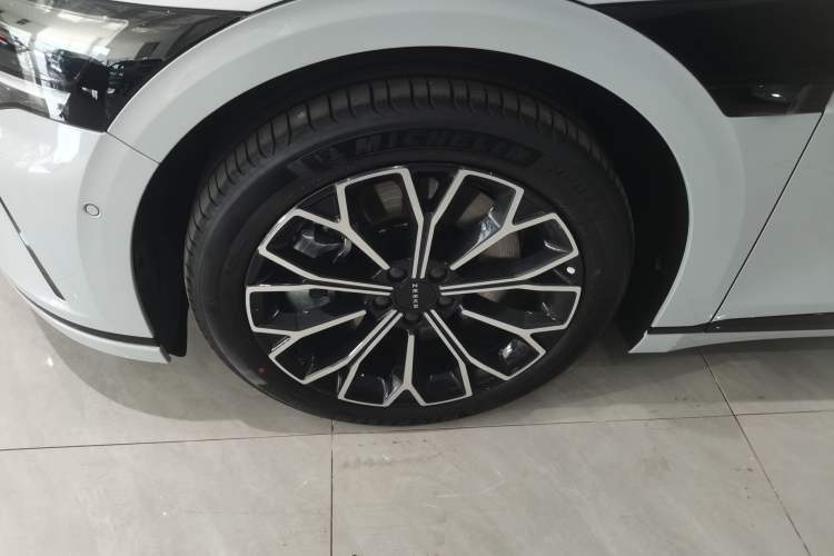 Used Zeekr 007GT 2025 Rear-Drive Intelligent Driving Version 75 kWh Left Front Wheel Hub