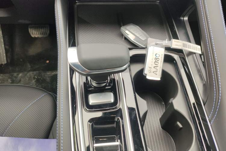 Used Geely Auto Preface 2026 Model Oriental Yao 1.5TD Fuyao Edition Gear Lever