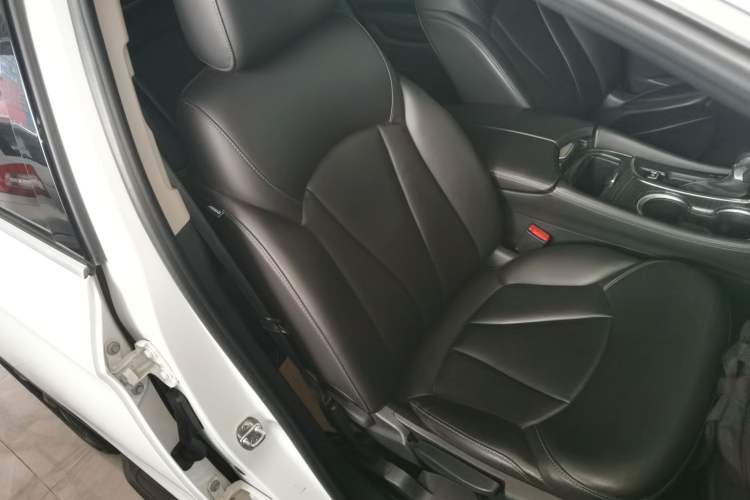 Used Buick Envision 2018 20T Two-Wheel-Drive Elite Model