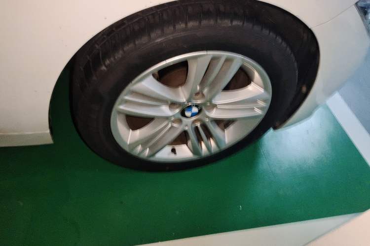 Used BMW 3 Series 2016 320i Fashion Model
