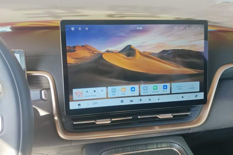 Used Dongfeng eπ eπ008 2024 210Max Range-Extended Version 6 Seats Audio And AC Panel