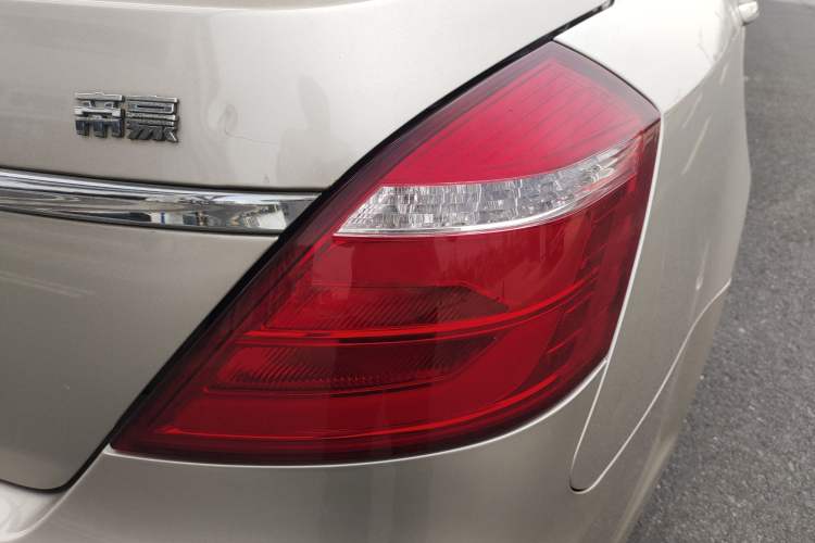 Used Geely Auto Emgrand 2017 Sedan Million Edition 1.5L Manual Luxury Model Right Rear Taillight