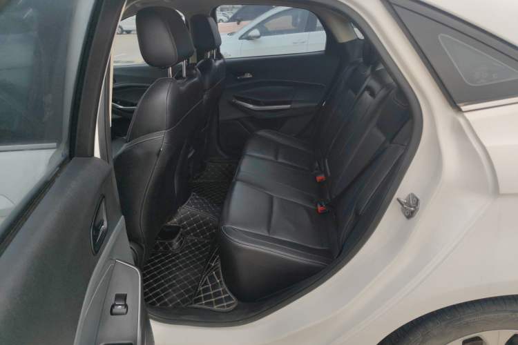 Used Ford Escort 2015 1.5L Automatic Fashion Model