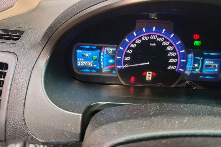 Used BYD S6 2011 2.4L Automatic Luxury Edition
