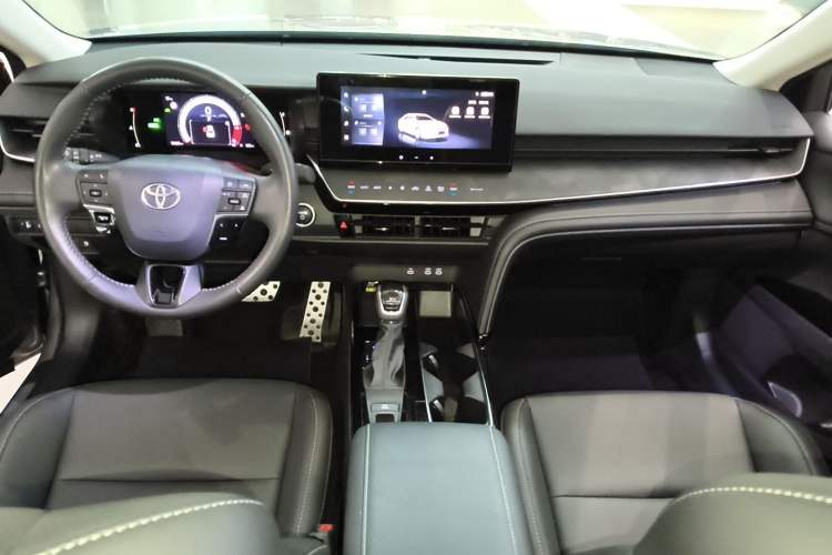 Used Toyota Camry 2026 Model Dual-Engine 2.0HSE Sport Lite Edition