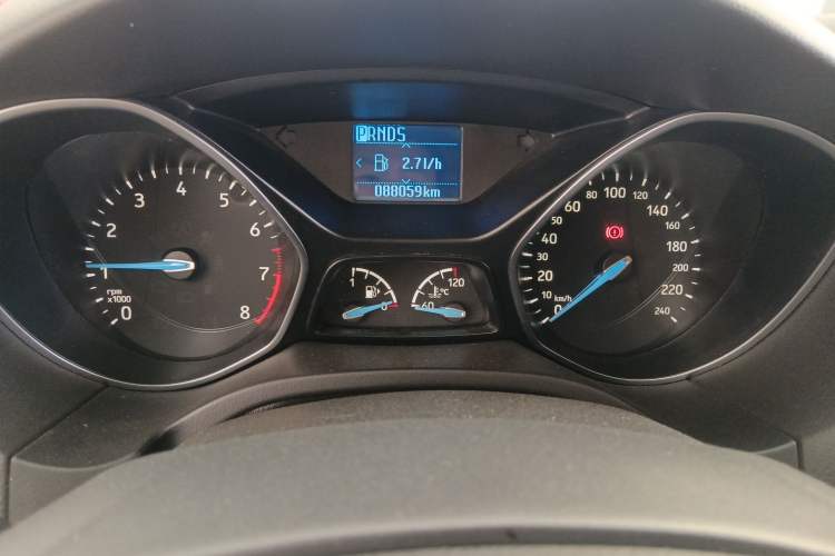 Used Ford Focus 2017 Hatchback 1.6L Automatic Fashion Edition Smart Drive Version
