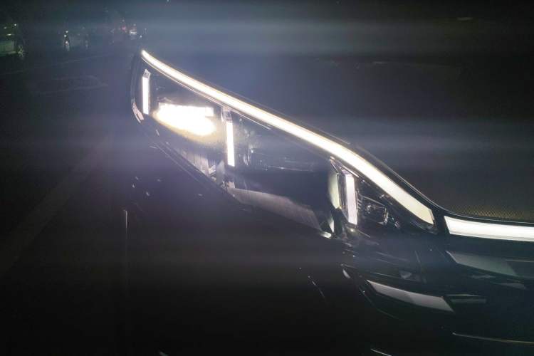 Used BYD Xia 2025 DM-i 1.5T 180km Beyond Edition
