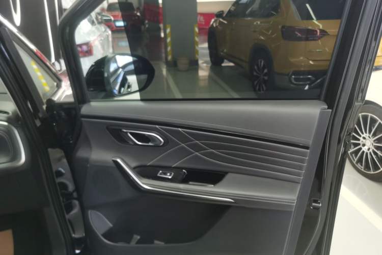 Used SAIC MAXUS G90 2022 2.0T Galaxy Seven-Seater Version