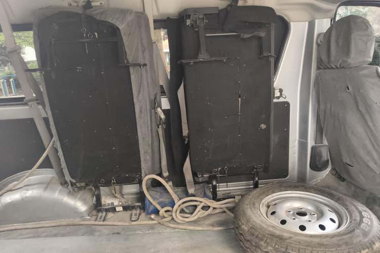 Used Chana Ruixing M60 2023 1.6L CNG Comfort-Grade 6-Seater Passenger Vehicle
