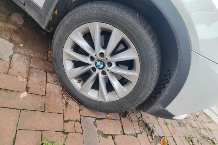 Used BMW X3 2013 xDrive20i Luxury Edition Right Front Wheel Hub
