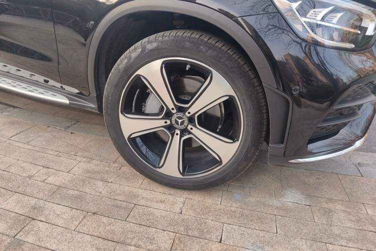 Used Mercedes-Benz GLC 2022 Refreshed GLC 300 L 4MATIC Dynamic Edition Prestige Version Right Front Wheel Hub