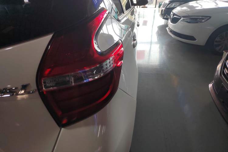 Used Toyota YARiS L Zhi Xuan 2016 Revised 1.5E CVT Charming Edition
