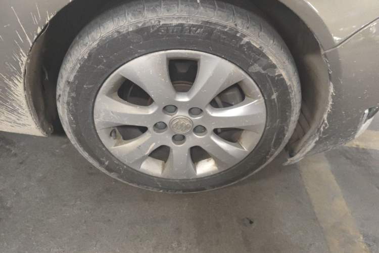 Used Buick Regal 2015 1.6T Leading Technology Model Right Front Wheel Hub