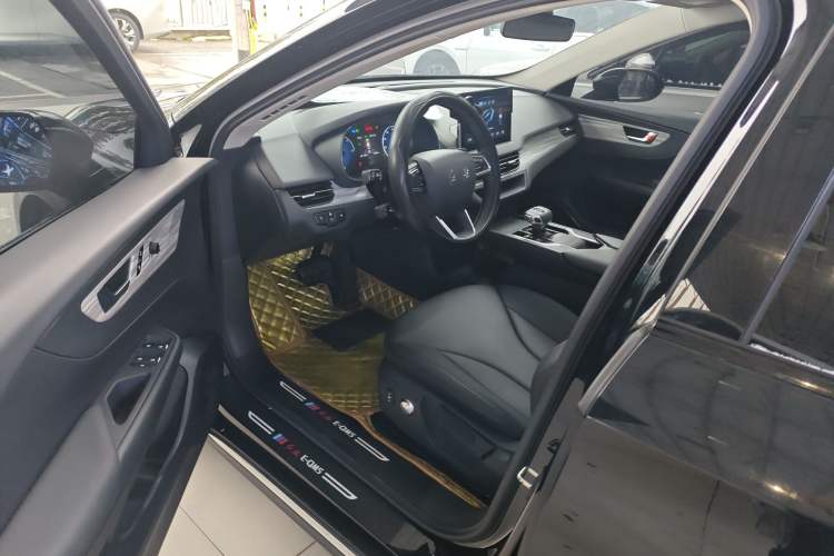 Used Hongqi E-QM5 2024 610 km PLUS
