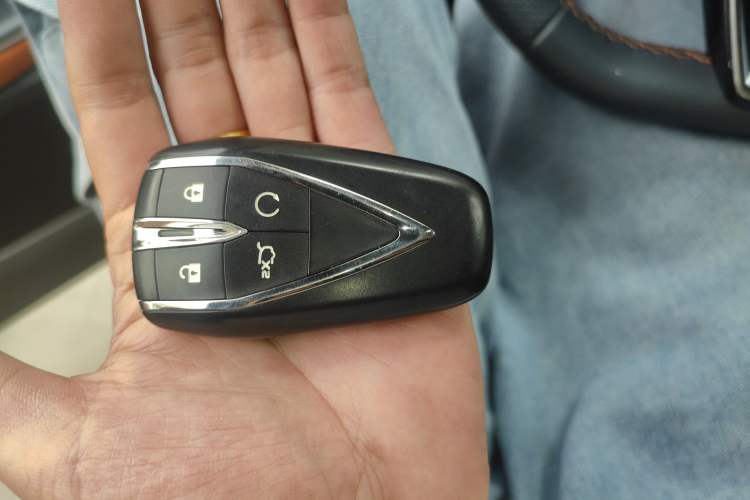 Used CHANGAN UNI-V 2022 1.5T Prestige Version
