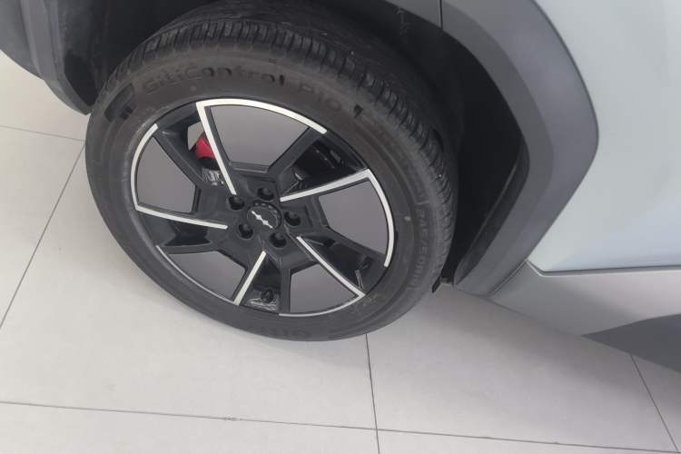 Used Formula Leopard Titanium 3 2025 501KM All-Wheel Drive Intelligent Driving Ultra Version Exterior 8