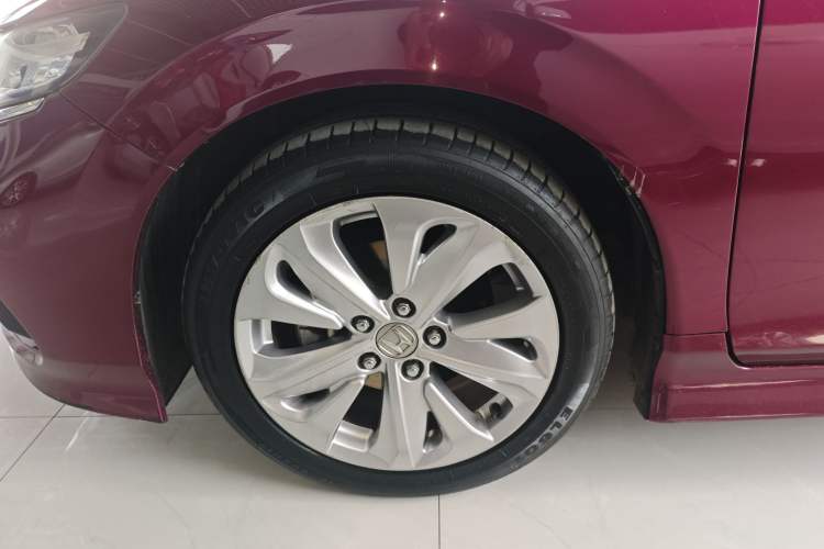 Used Honda Jade 2017 1.8L automatic Comfort version 5 seats