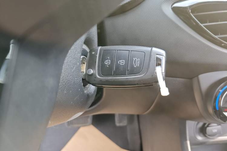 Used Hyundai Celesta 2018 1.6L Automatic GL Enjoyment Edition China VI compliant