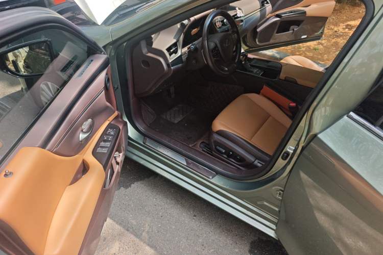 Used Lexus ES 2020 260 Excellence Edition