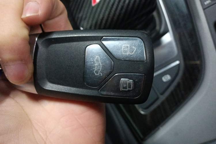 Used Audi A4L 2017 Plus 40 TFSI Ambition Model Vehicle Key