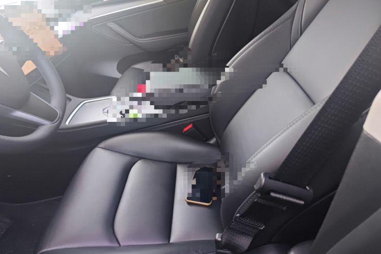 Used Tesla Model Y 2023 Long-Range All-Wheel-Drive Version