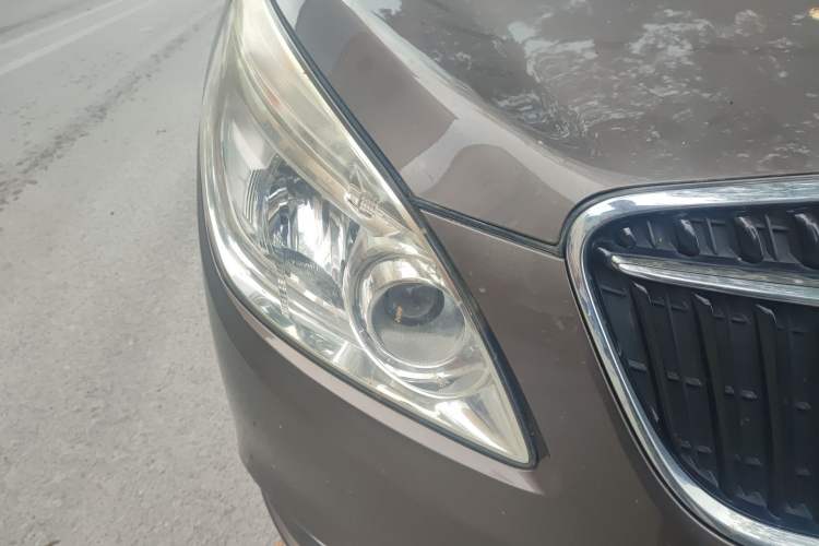 Used Buick GL8 2017 25S Luxury Version China V Standard Right Front Headlight