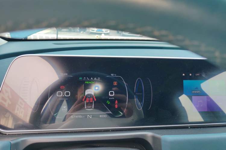 Used ORA Good Cat 2021 400km Standard Range Venus Edition Lithium-Ion Battery Instrument Cluster