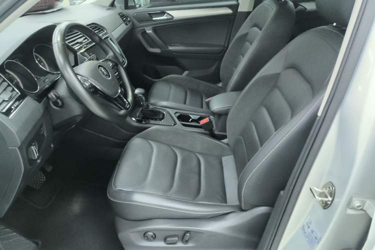 Used Volkswagen Tiguan L 2021 330TSI Automatic Two-Wheel Drive Smart Edition Left Front Seat