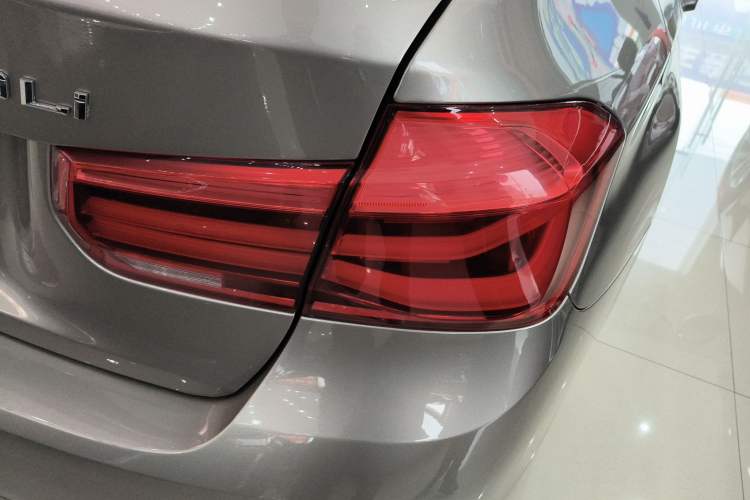 Used BMW 3 Series 2018 320Li Fashion Model
