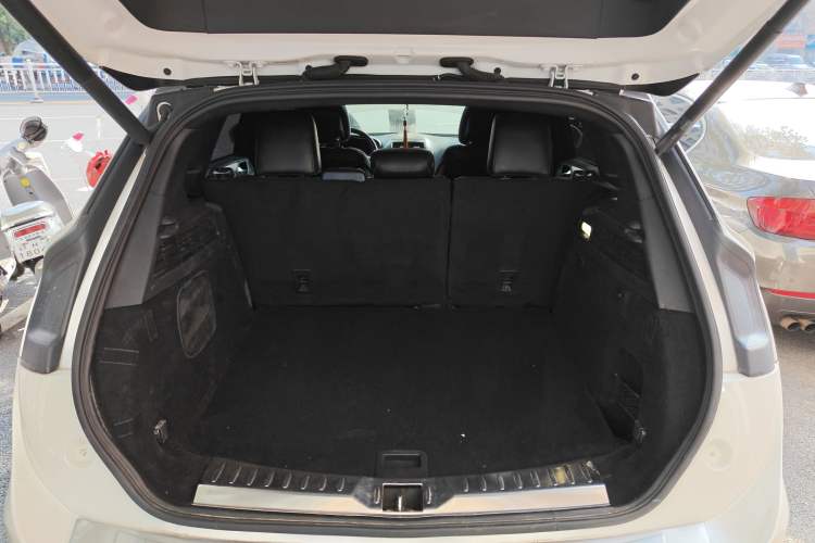 Used Lincoln MKC 2017 2.0T Two-Wheel Drive Deluxe Edition