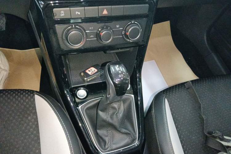 Used Volkswagen Tacqua 2023 200TSI DSG Joy-Connect Edition
