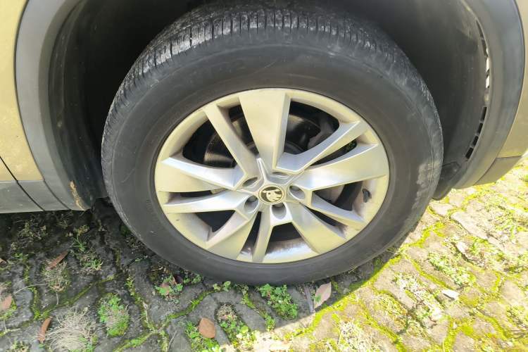 Used Skoda Kodiaq 2018 Facelifted TSI330 5-Seater Two-Wheel-Drive Luxury Enjoyment Edition
