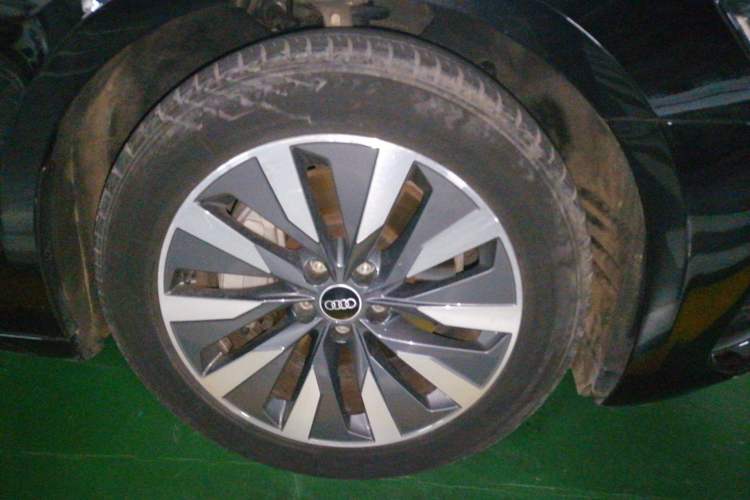 Used Audi A6L 2022 45 TFSI Prestige Dynamic Edition Right Front Wheel Hub