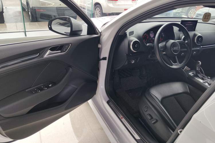 Used Audi A3 2020 Limousine 35 TFSI Fashion Edition China VI Emission Standard