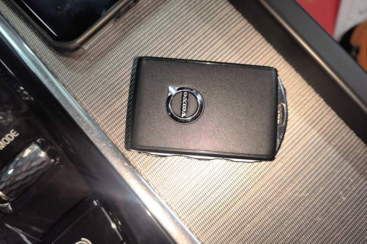 Used Volvo XC60 2019 T5 4x4 Smart & Dynamic Sport Edition China VI Standard