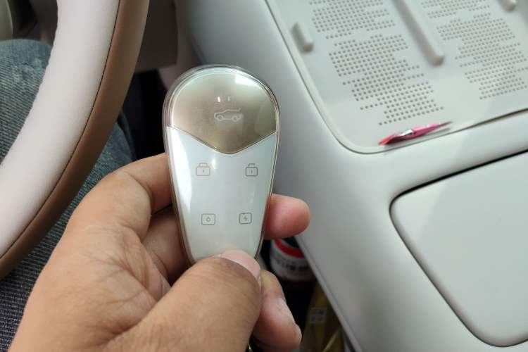 Used VOYAH FREE 2025 Model FREE+ Four-Wheel-Drive Qiankun Edition