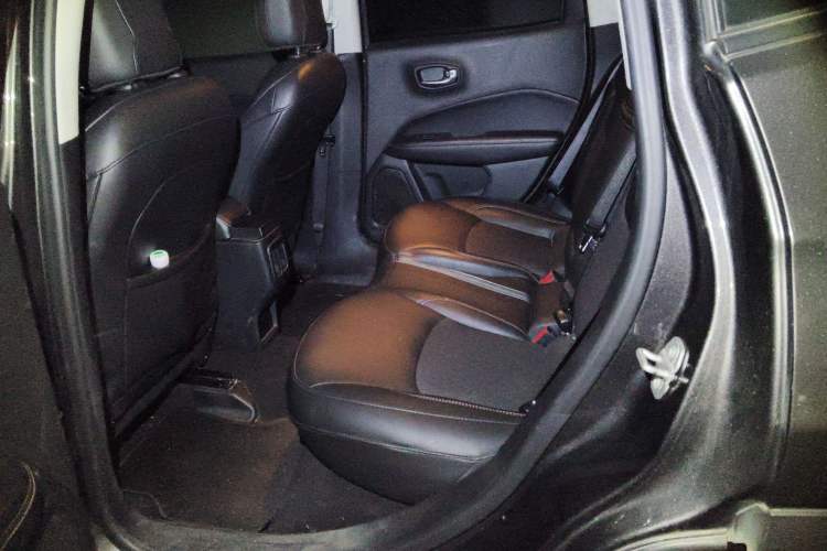 Used Jeep Compass 2020 220T Automatic Leading Edition
