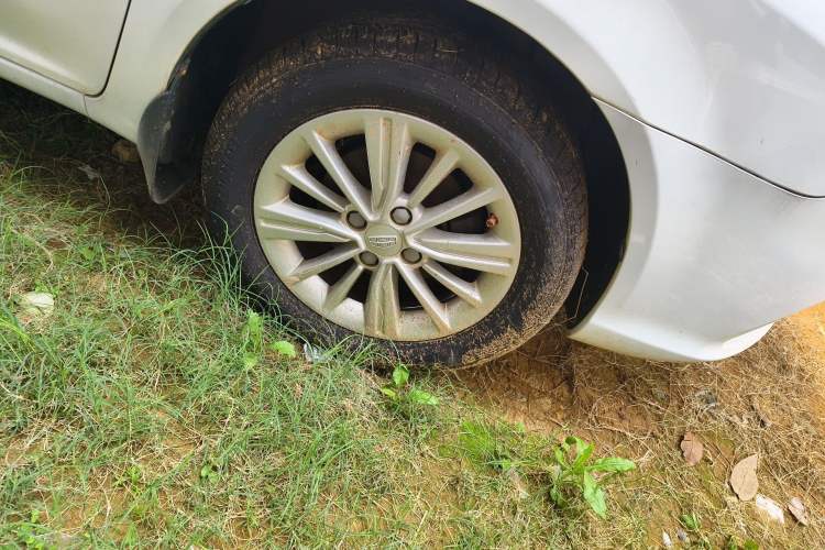 Used Geely Auto Diamond 2017 1.5L Manual Value-Added Model Right Front Wheel Hub