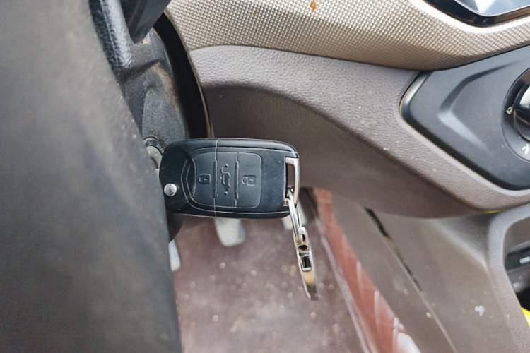 Used Wuling Hongguang 2019 1.5L S Comfort Edition China VI LAR Vehicle Key