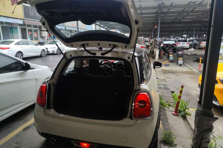 Used MINI 2016 1.5T COOPER
