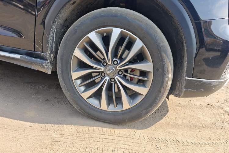 Used GAC Trumpchi GS8 2019 390T Two-Wheel Drive Luxury Smart Connectivity Version (7 Seats) Right Front Wheel Hub