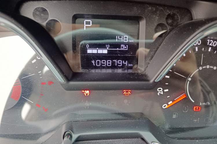 Used Citroen C4 Sega 2016 Joyful Edition 1.6L Automatic Comfort Model Odometer Close Up
