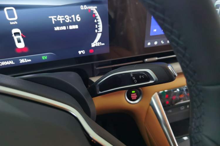 Used SAIC MAXUS G50 PHEV 2025 Leading Edition
