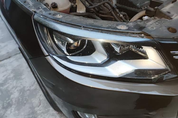 Used Volkswagen Tiguan L 2016 280TSI Automatic Two-Wheel-Drive Silk Road Style Edition